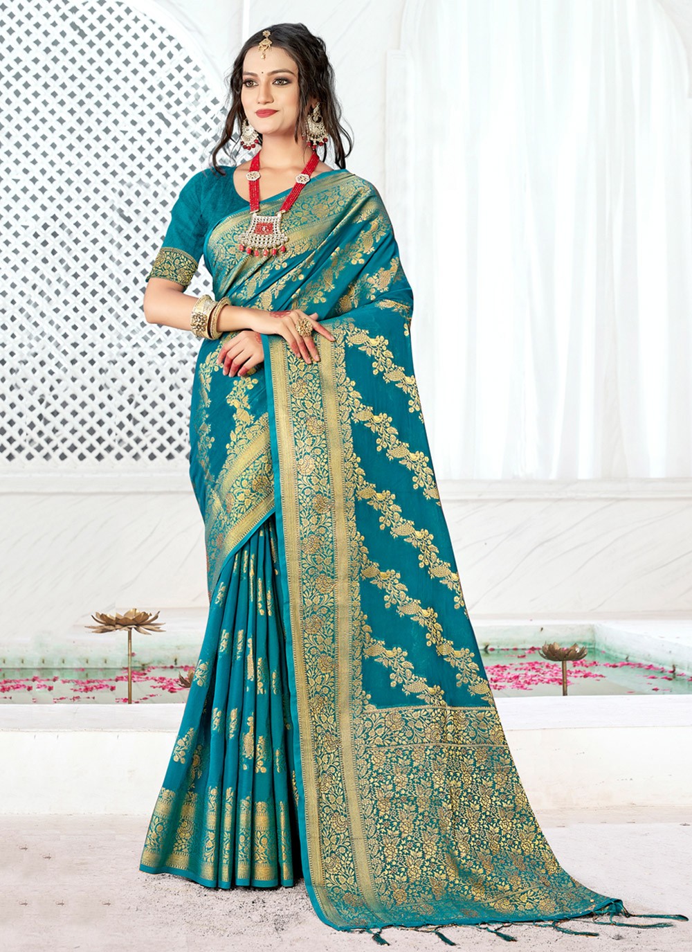 Traditional Weaving Zari Banarasi Silk Saree - S3469
