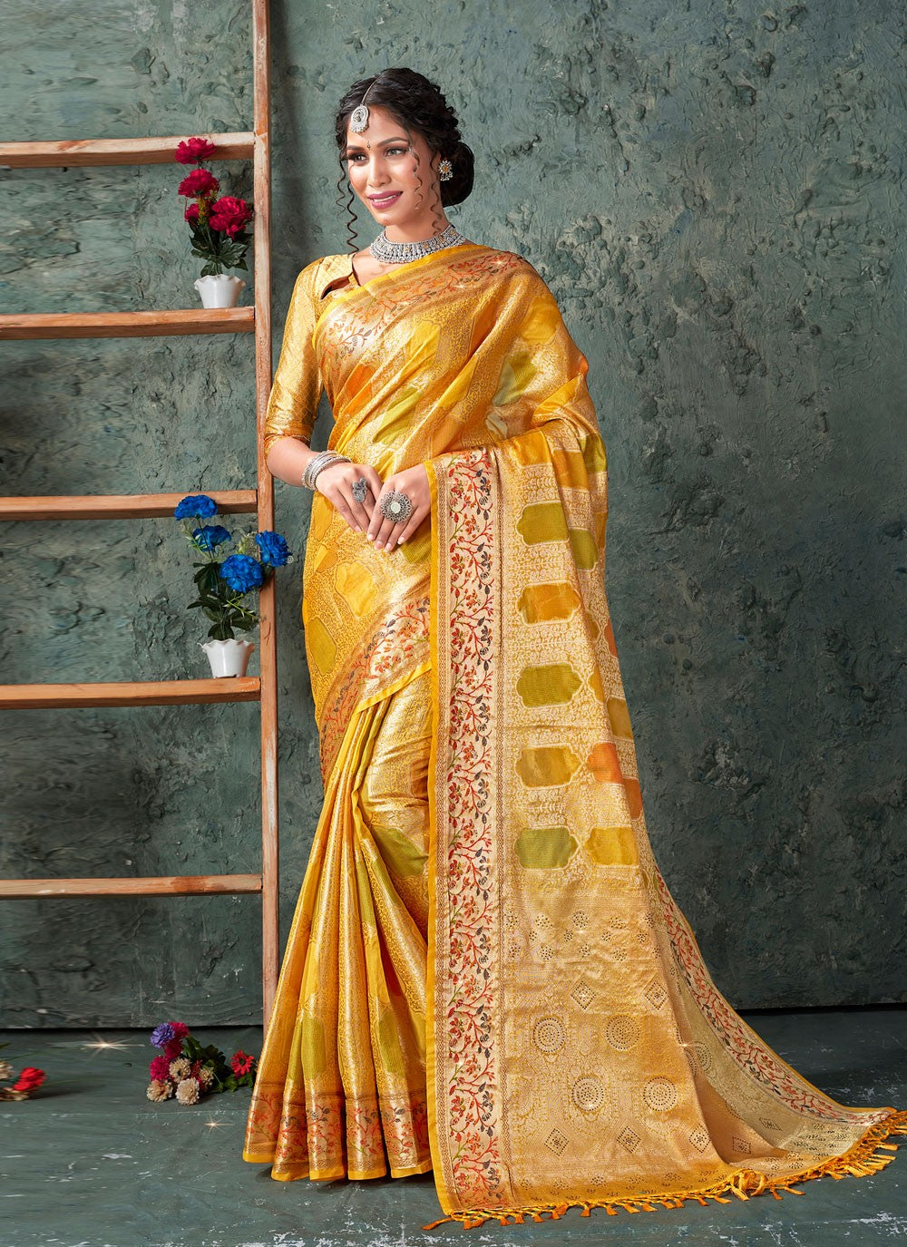 Classic Weaving Zari Organza Saree - S2985