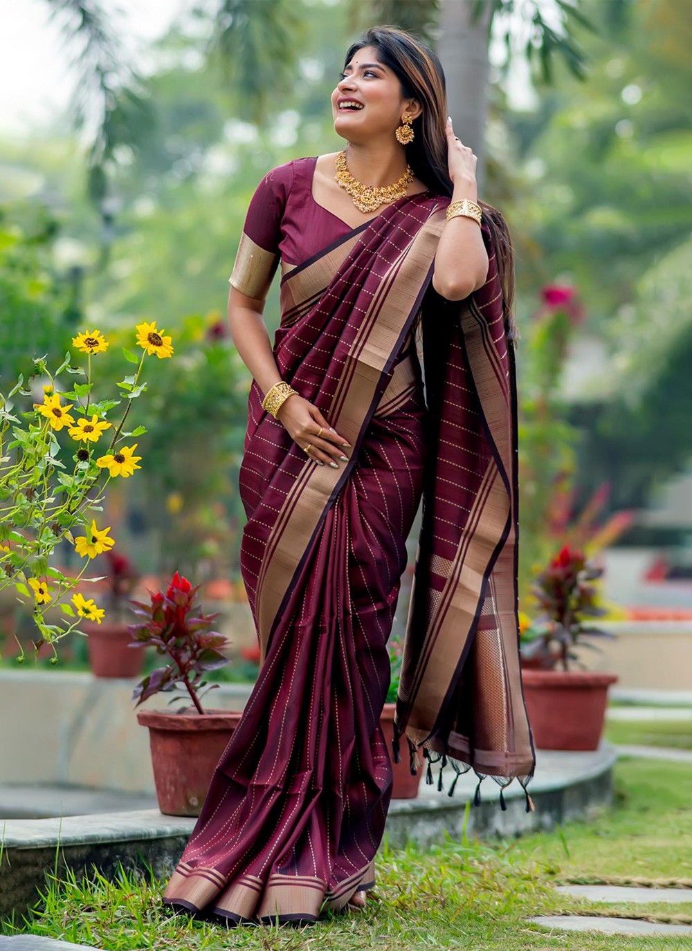 Trendy Woven Tussar Silk Saree - S5134