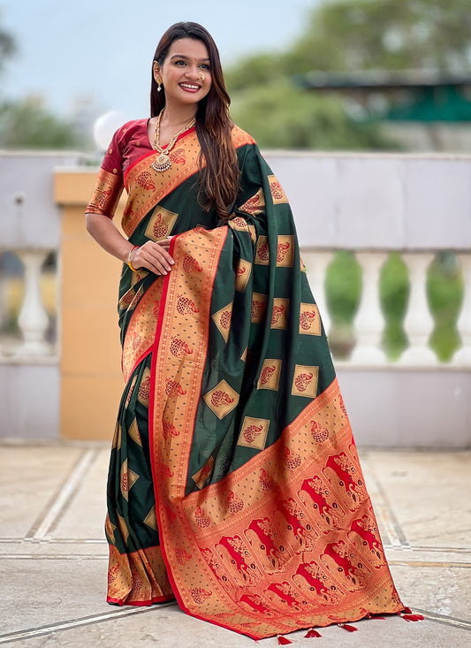 Green Banarasi Silk Trendy Saree Meenakari, Woven S18776