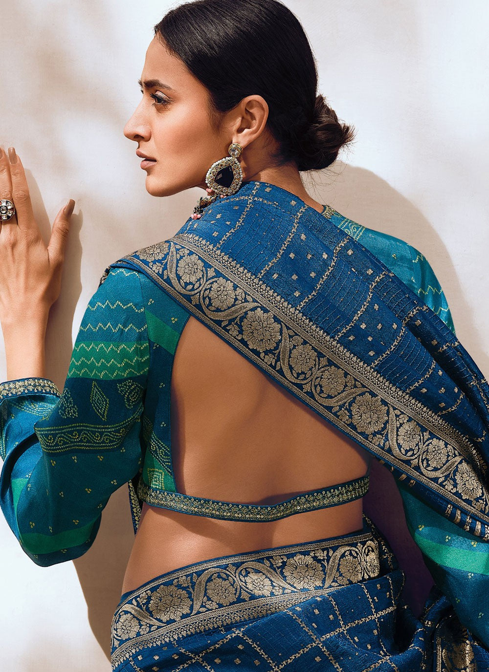 Classic Woven Viscose Saree - S4240