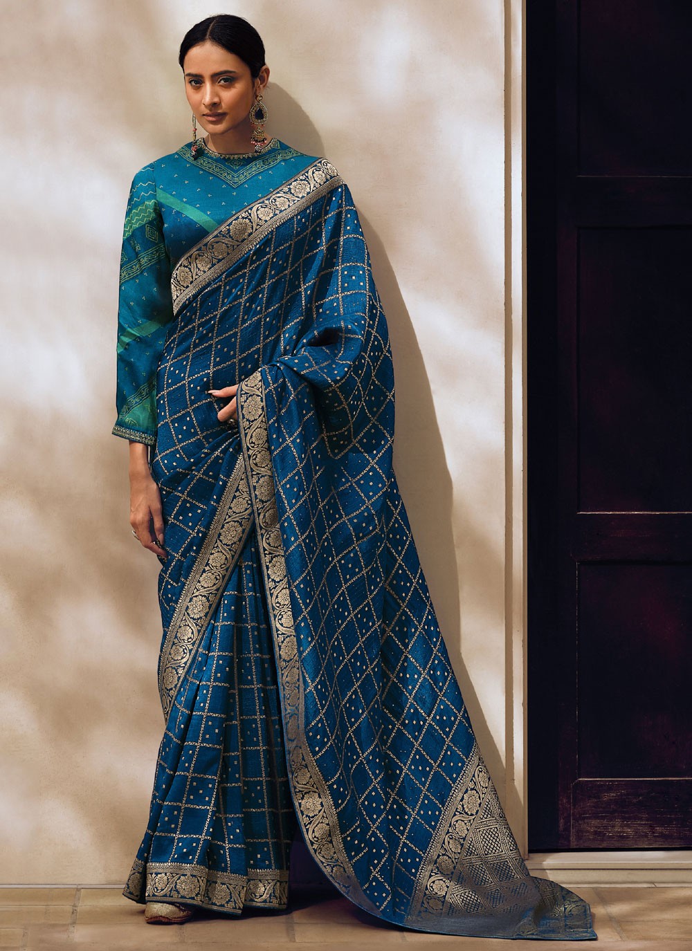 Classic Woven Viscose Saree - S4240