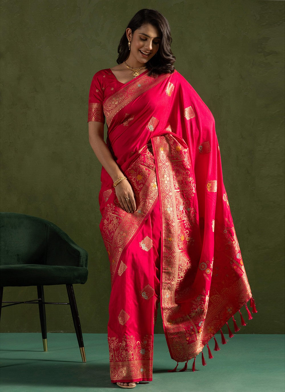 Pink Silk Classic Saree Woven S16548