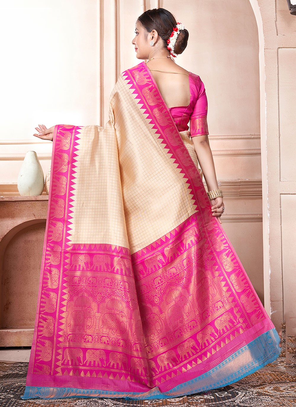 Contemporary Woven Kanjivaram Silk Saree - S6426