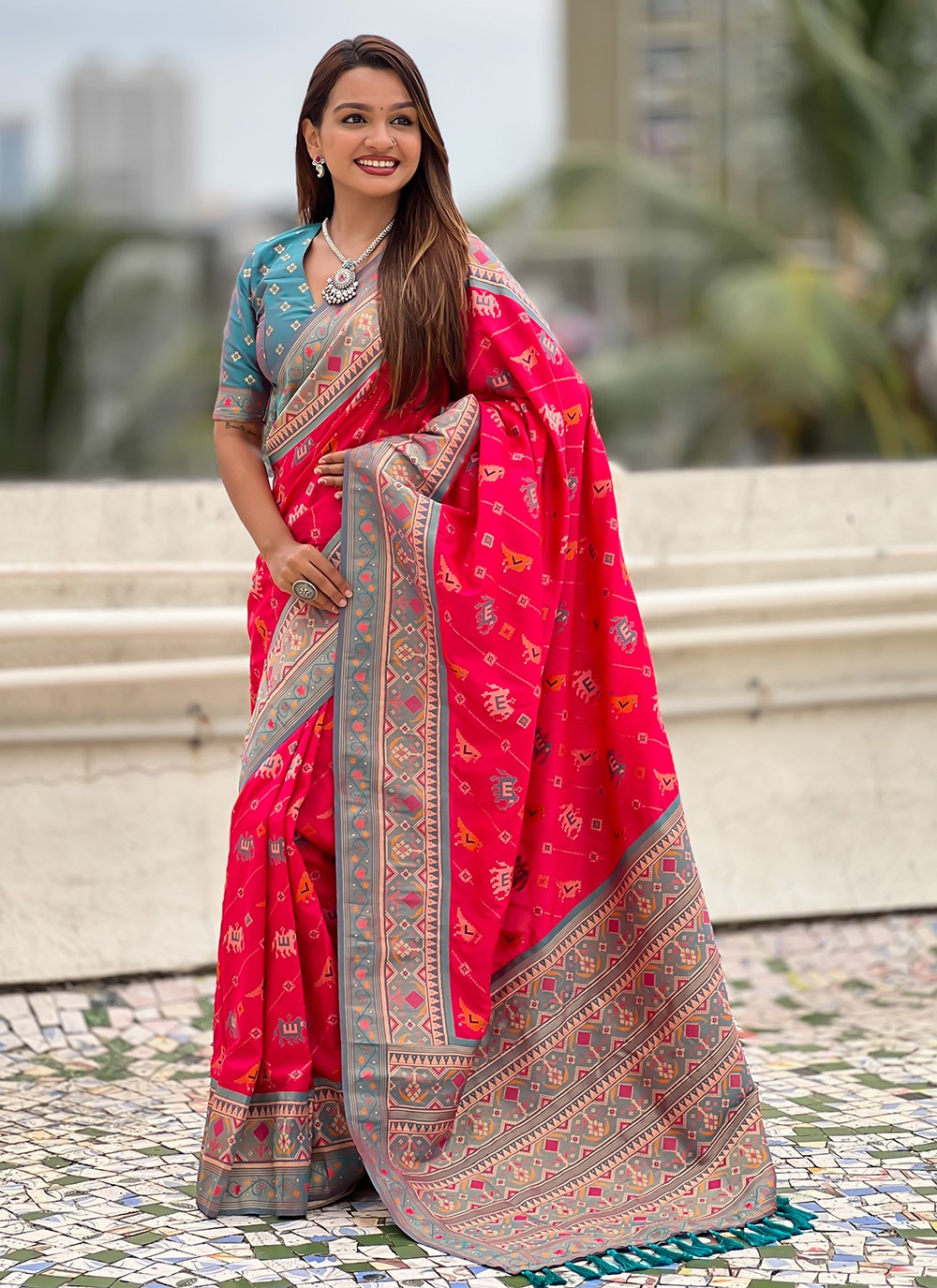 Pink Patola Silk Contemporary Saree Meenakari, Woven S16571