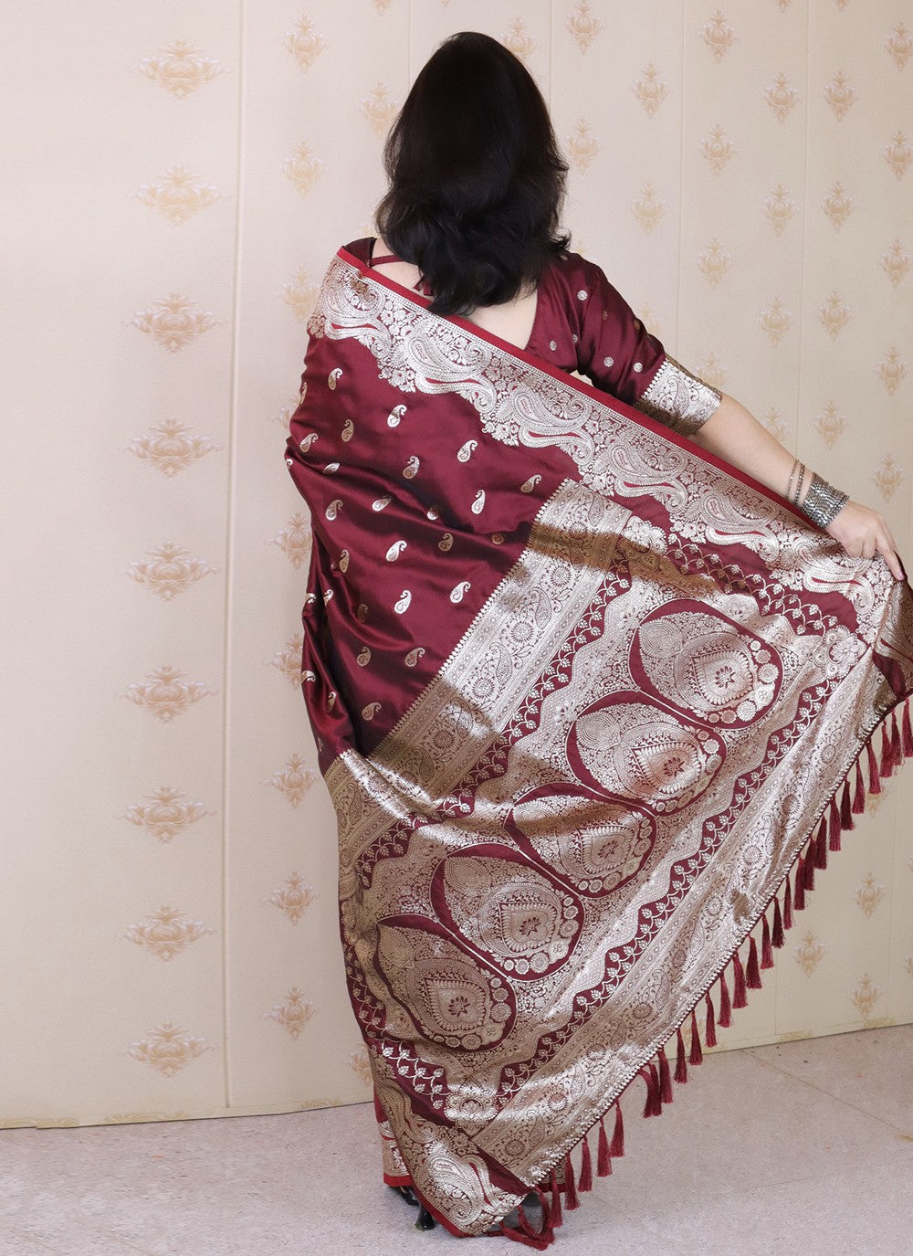 Brown Banarasi Silk Contemporary Saree Woven S19464