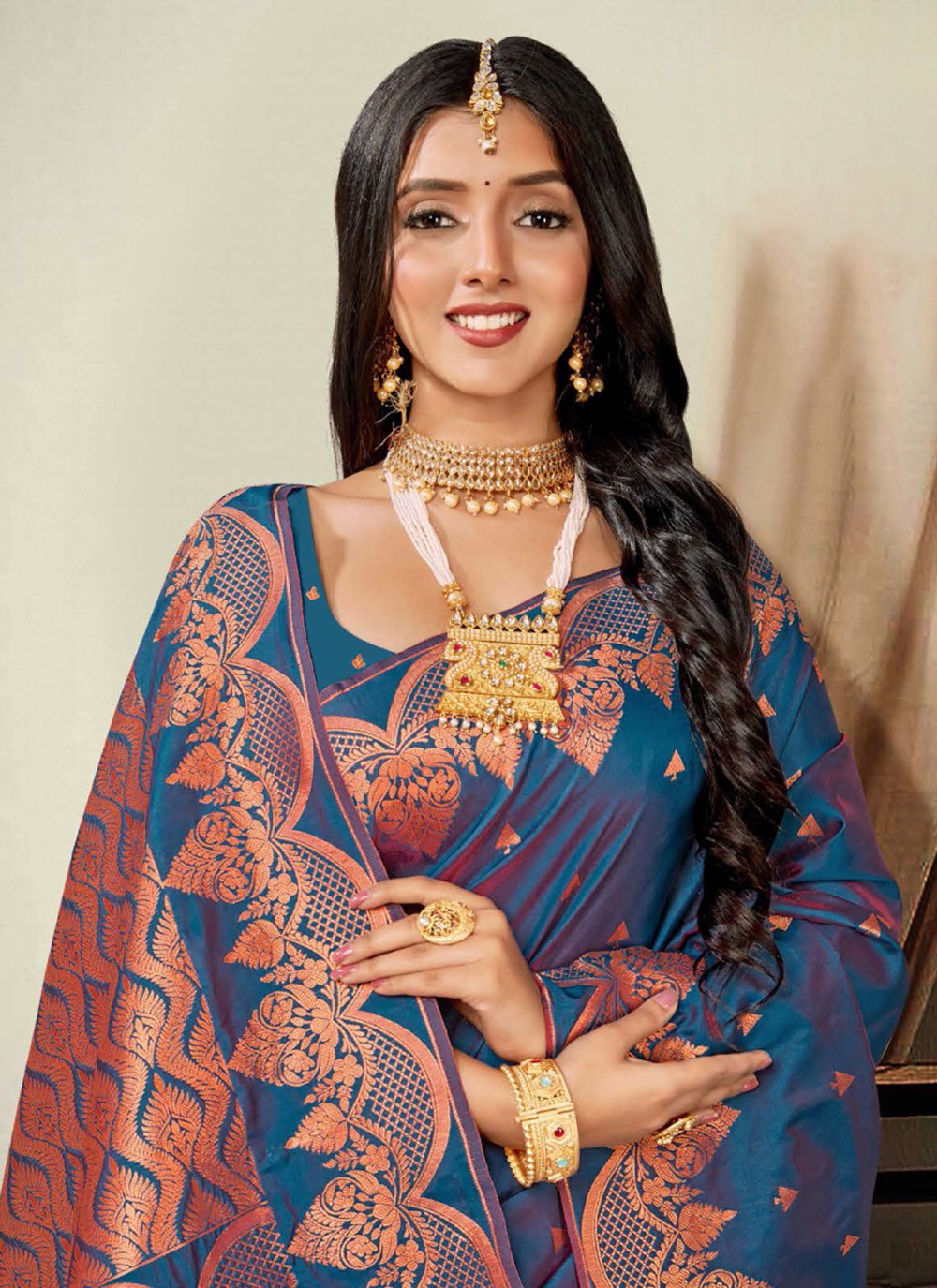 Classic Woven Silk Saree - S7384