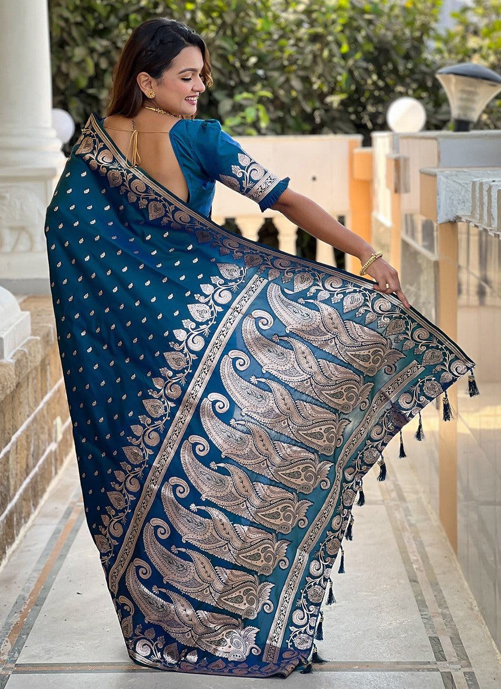 Morpeach Banarasi Silk Classic Saree Woven S17152