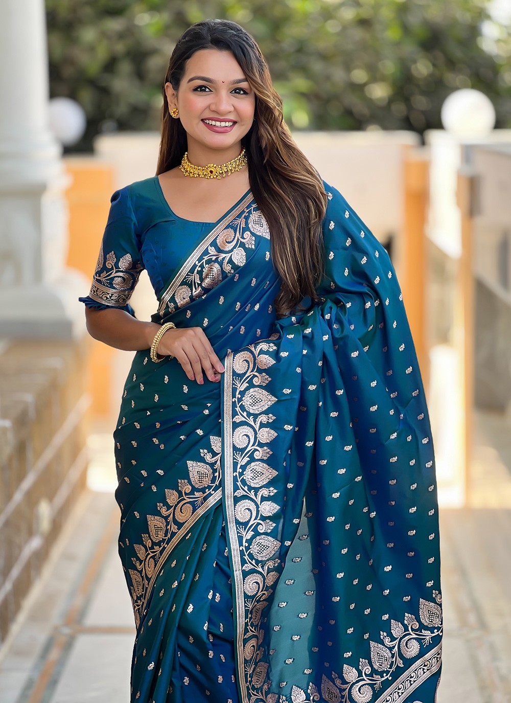 Morpeach Banarasi Silk Classic Saree Woven S17152