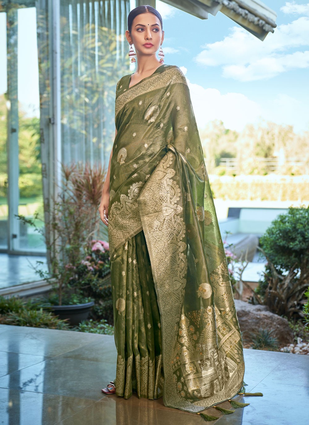 Classic Woven Silk Saree - S6408