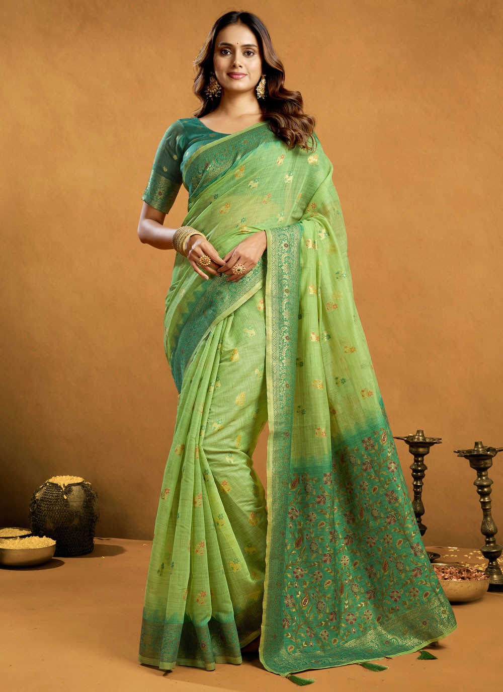 Green Cotton Traditional Saree Woven, Zari S17307