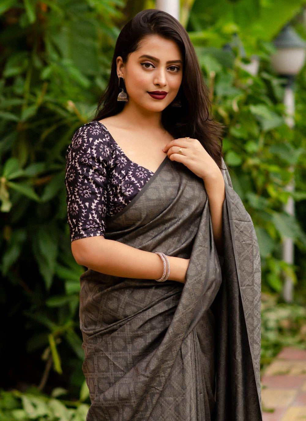 Trendy Woven Jute Silk Saree - S5779