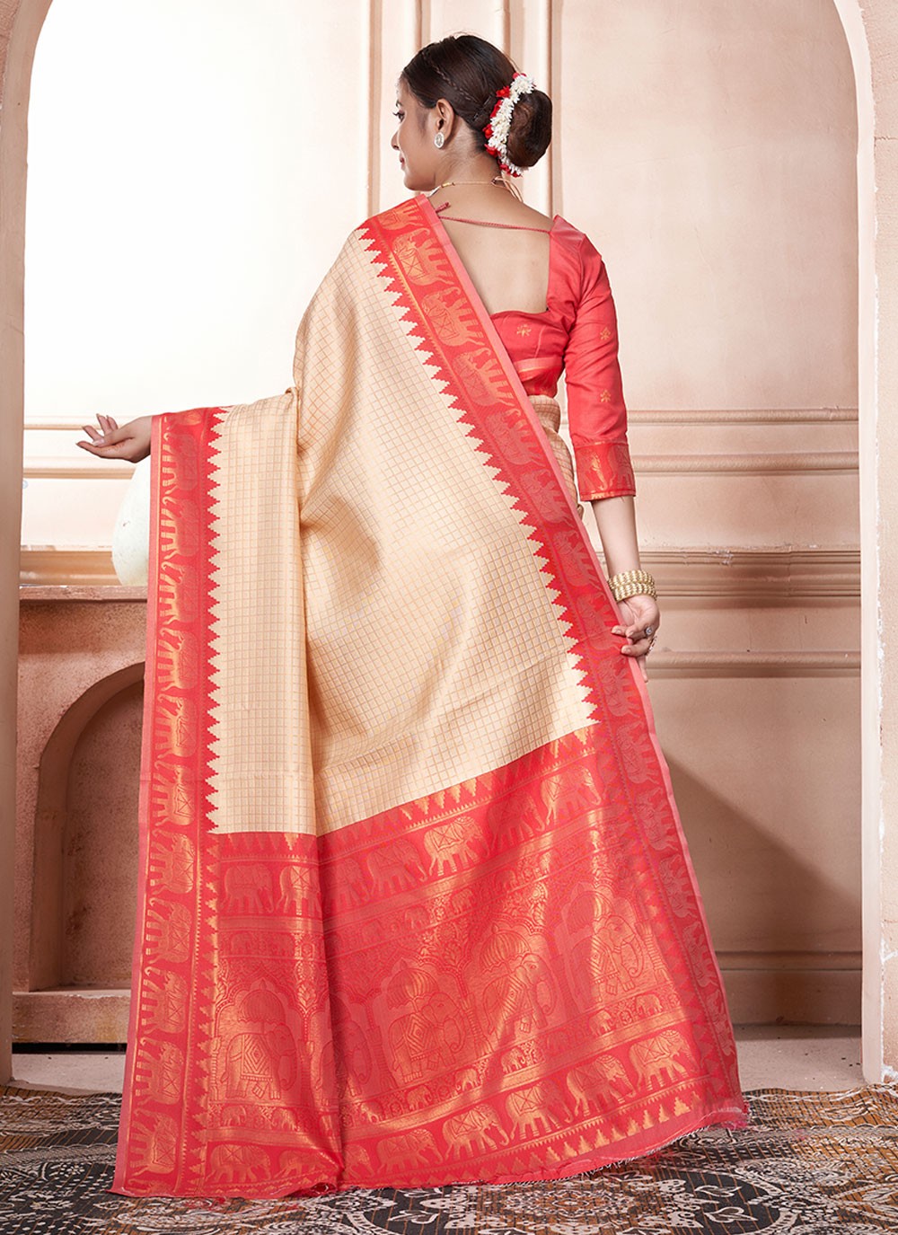 Contemporary Woven Kanjivaram Silk Saree - S6426
