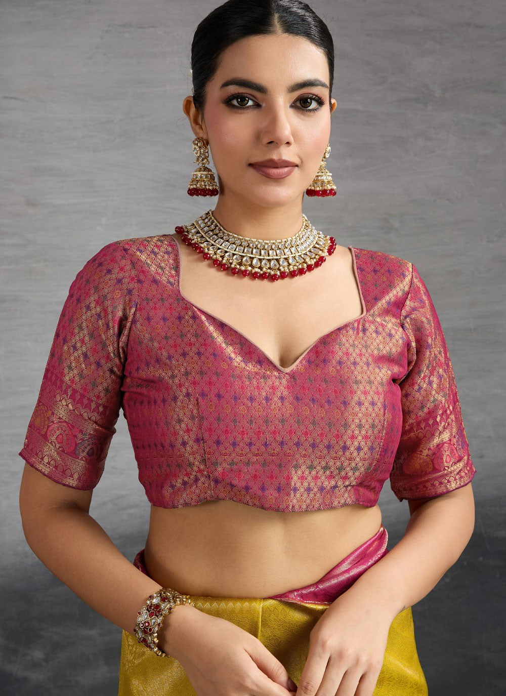 Mustard Kanjivaram Silk Classic Saree Meenakari, Woven, Zari S19102