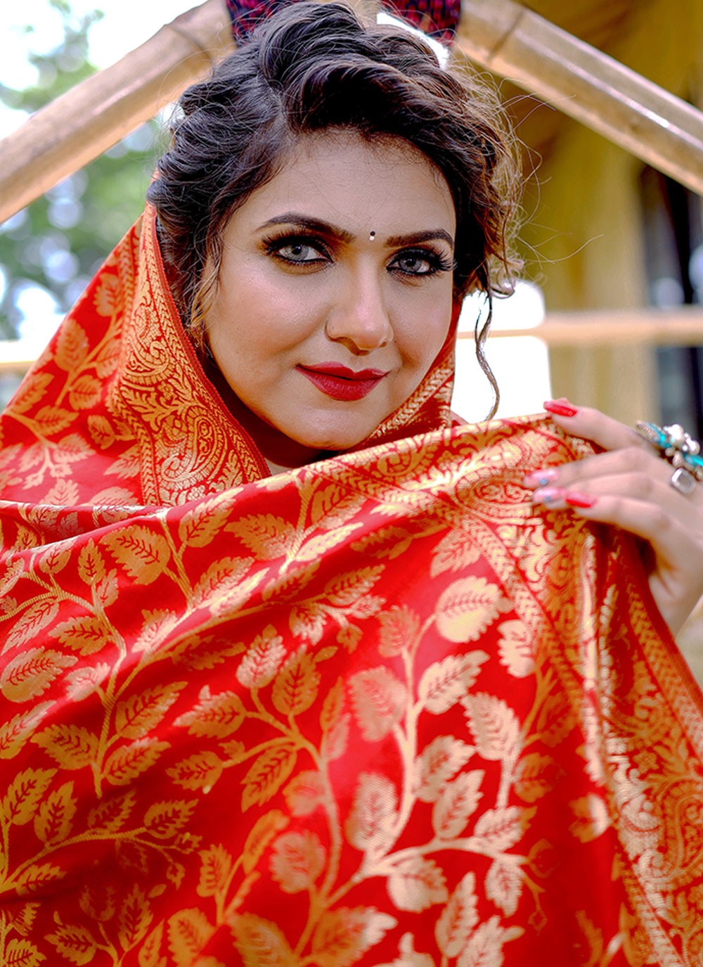 Classic Woven Banarasi Silk Saree - S6034