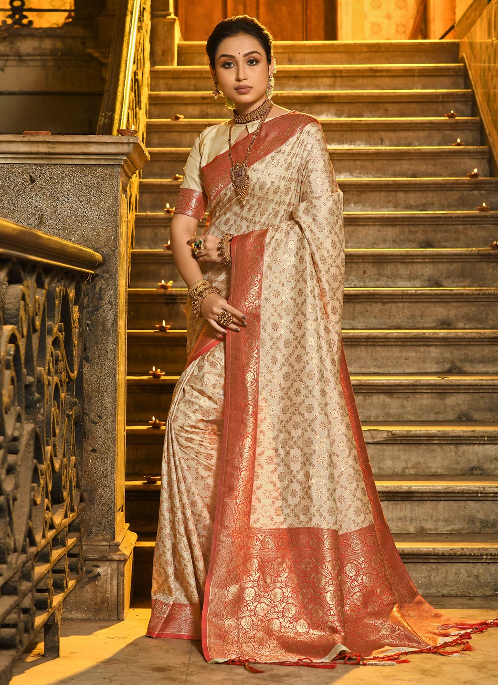 Red Banarasi Silk Contemporary Saree Jacquard Work, Woven S16599