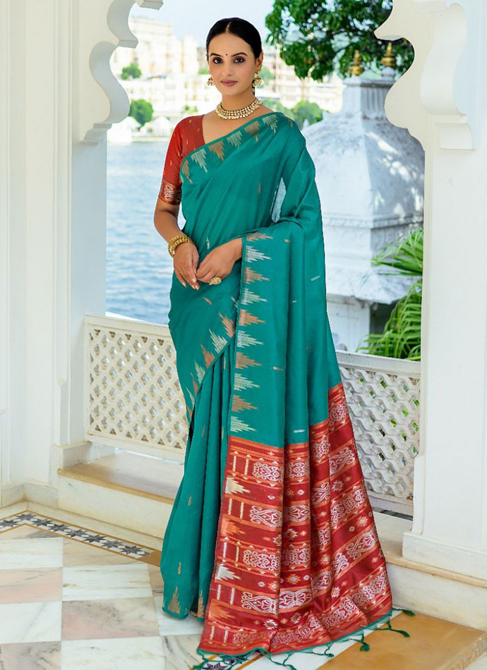 Trendy Woven Silk Saree - S4339