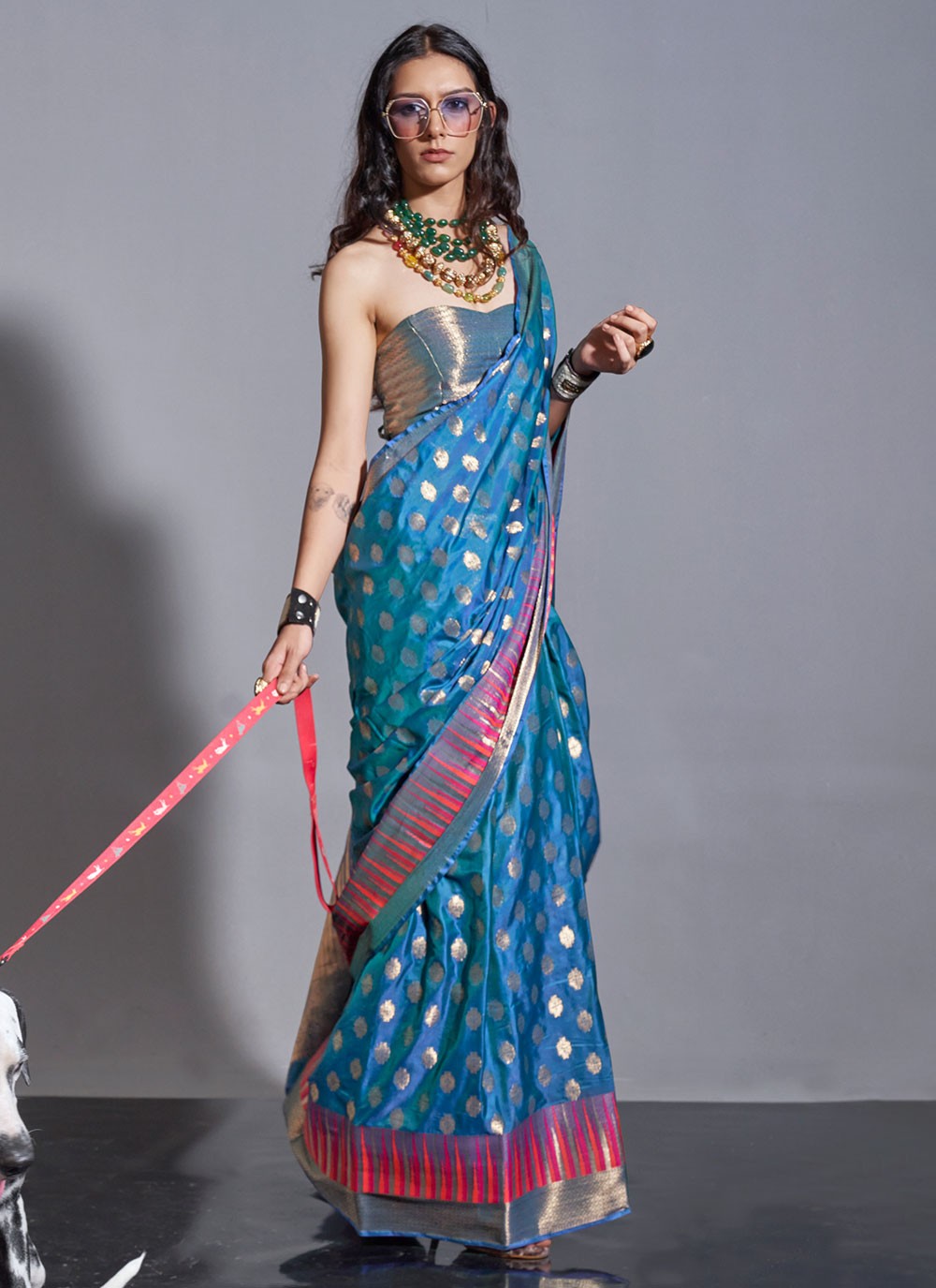 Trendy Woven Silk Saree - S5041