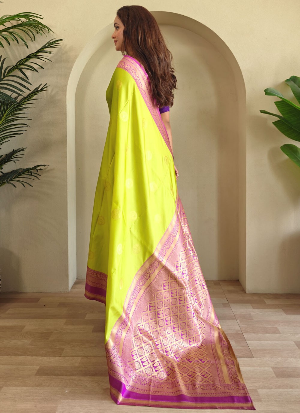 Green Silk Traditional Saree Woven S17276
