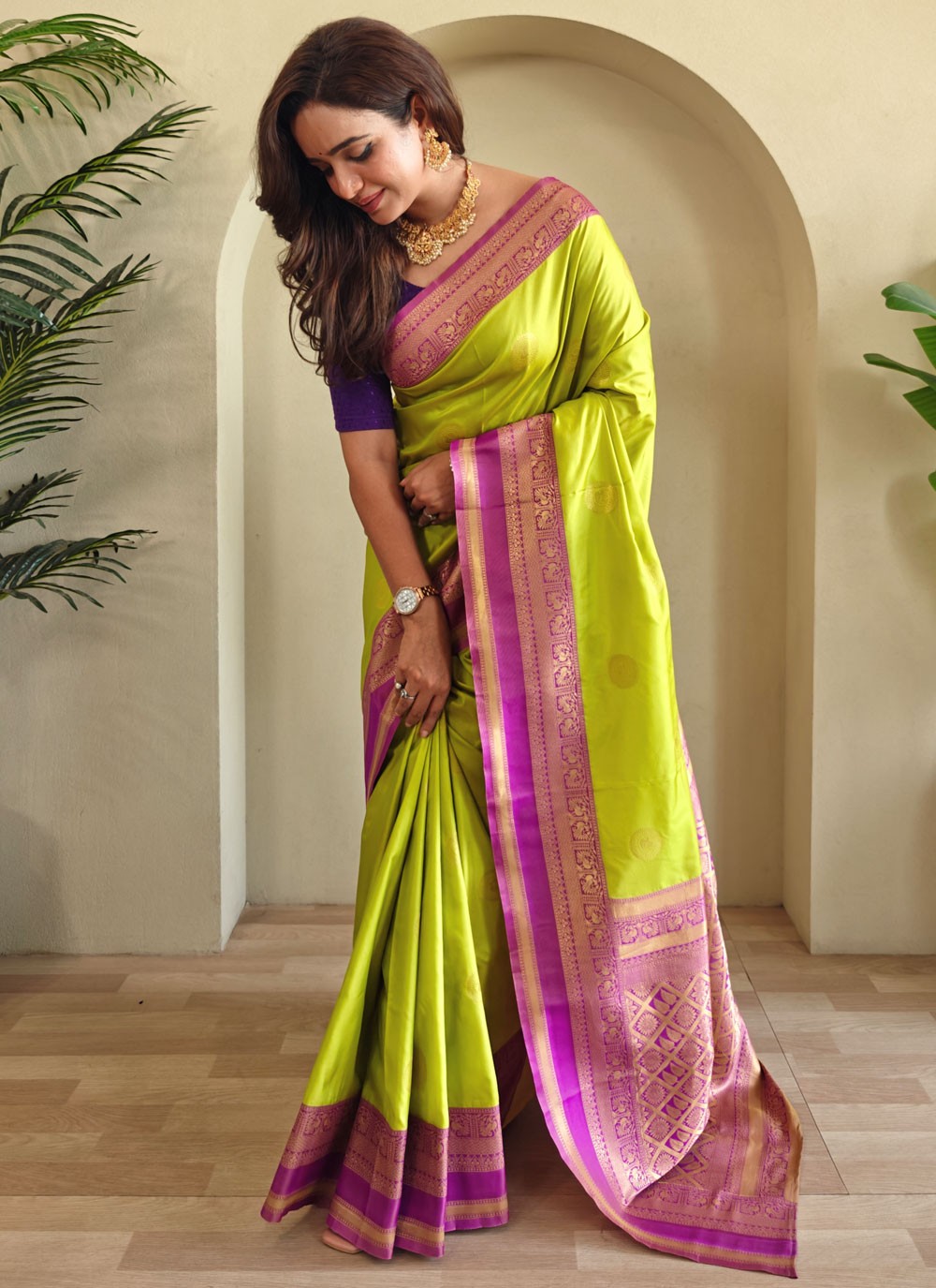 Green Silk Traditional Saree Woven S17276