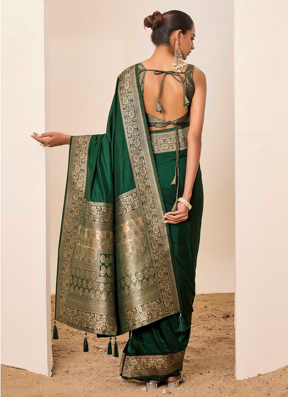 Green Silk Trendy Saree Woven S16636
