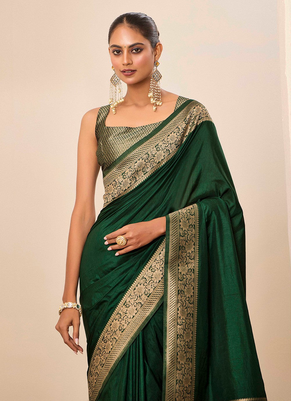 Green Silk Trendy Saree Woven S16636