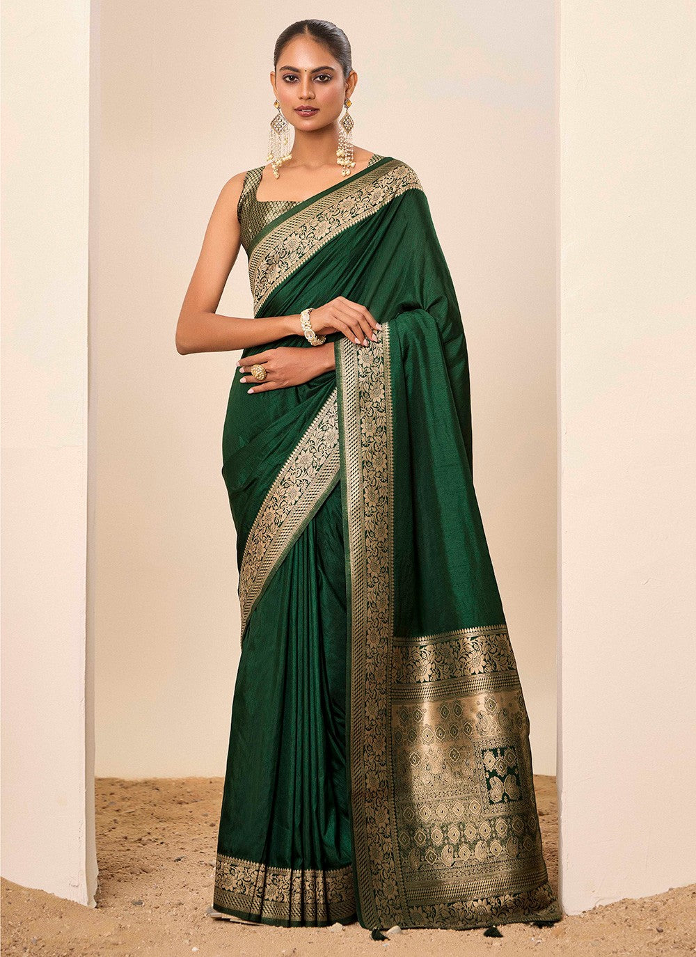 Green Silk Trendy Saree Woven S16636