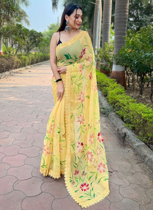 Classic Border Work Shimmer Saree - S6244