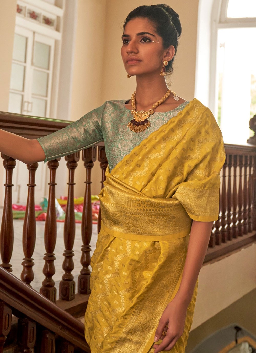 Classic Weaving Zari Crepe Silk, Naylon Saree - S6760