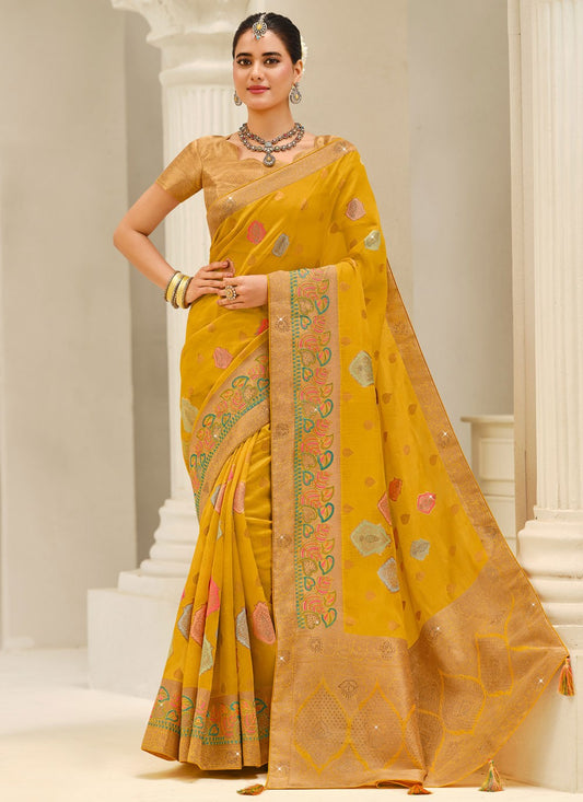 Yellow Silk Trendy Saree Weaving Zari S20186