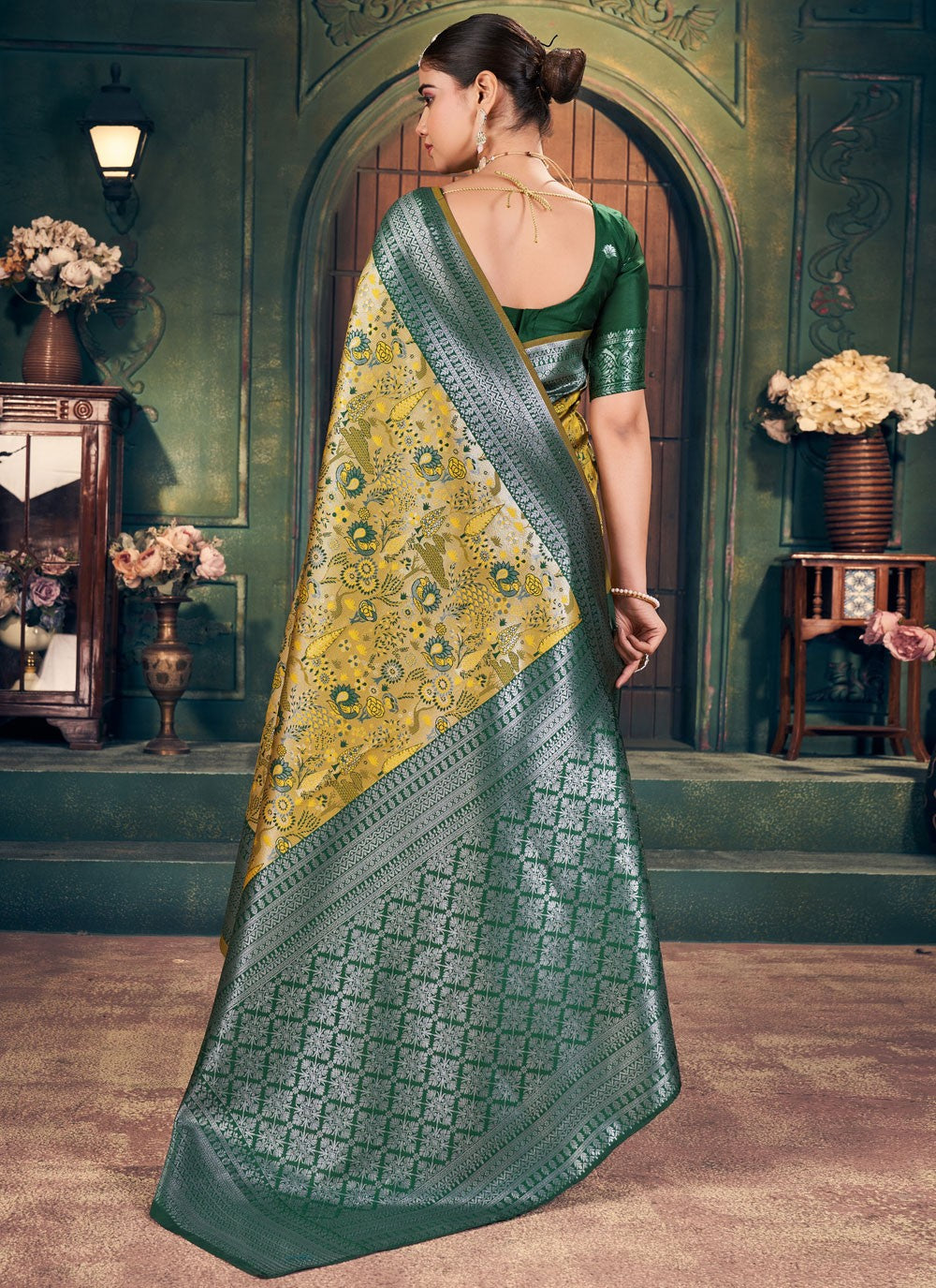 Classic Saree Weaving Zari Yellow Silk Saree S13413