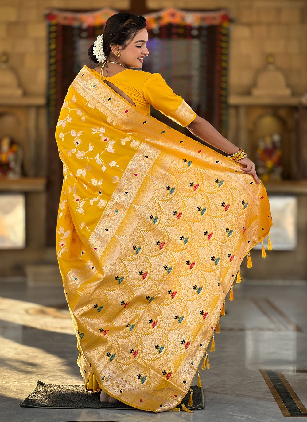 Yellow Banarasi Silk Classic Saree Jacquard Work, Woven S16594