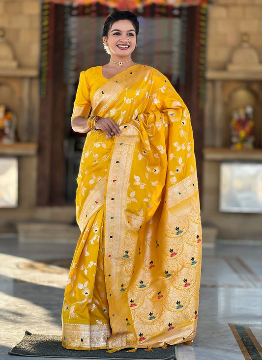 Yellow Banarasi Silk Classic Saree Jacquard Work, Woven S16594