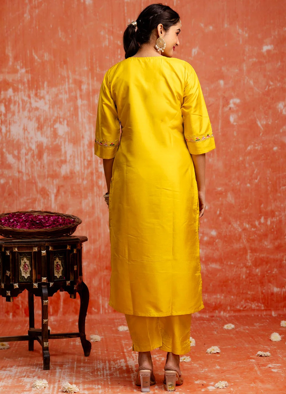 Embroidered Silk Blend Yellow Salwar Suit T6147