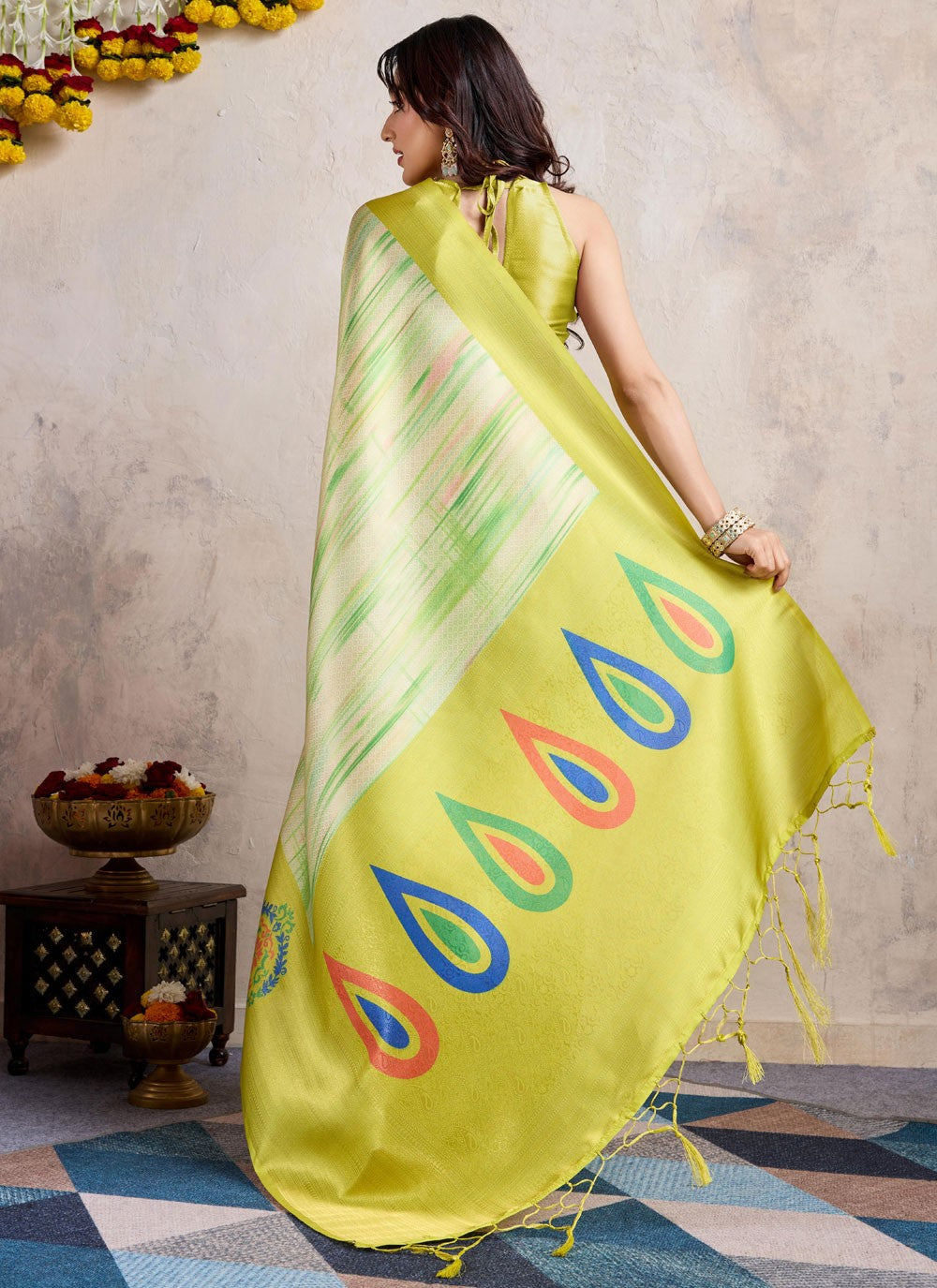 Classic Saree Weaving Zari Yellow Silk Saree S13065