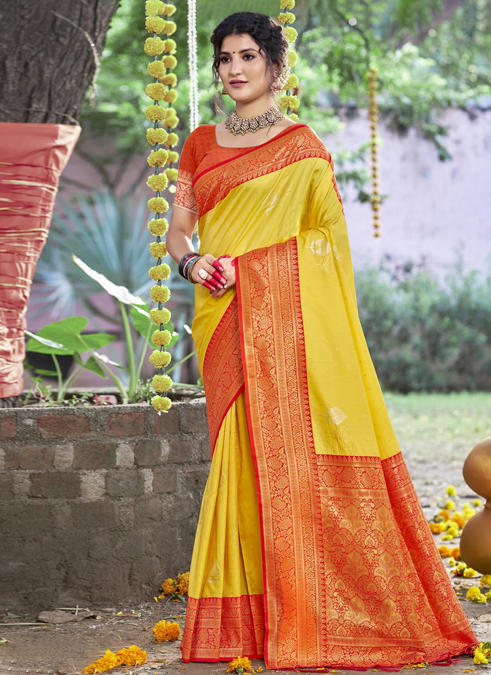 Contemporary Weaving Zari Silk Maroon Saree - S11416