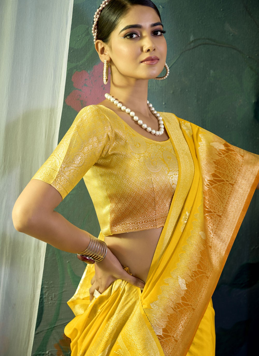 Weaving Zari Pure Crepe Saree - S11570