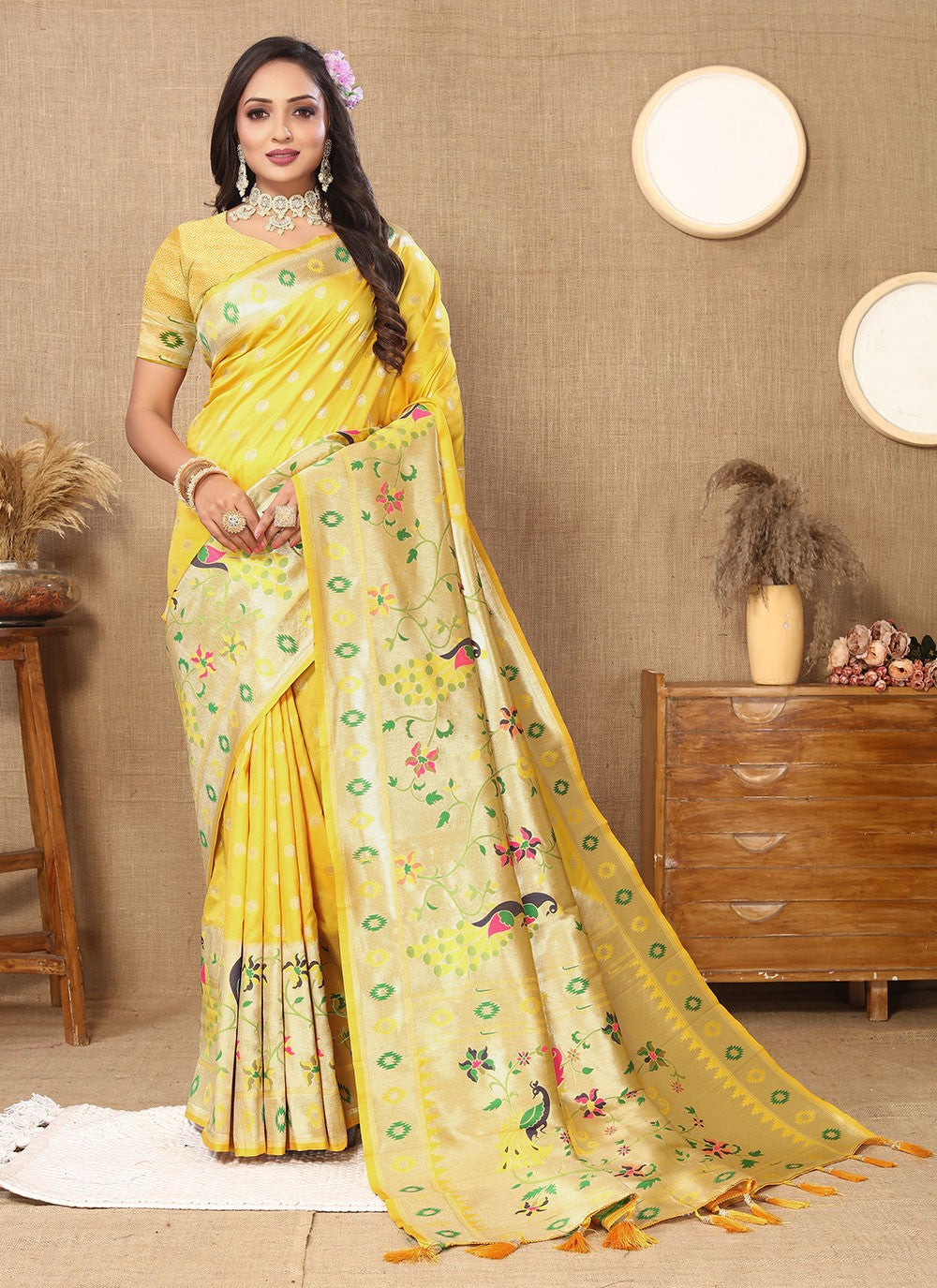 Classic Weaving Zari Silk Saree - S5622