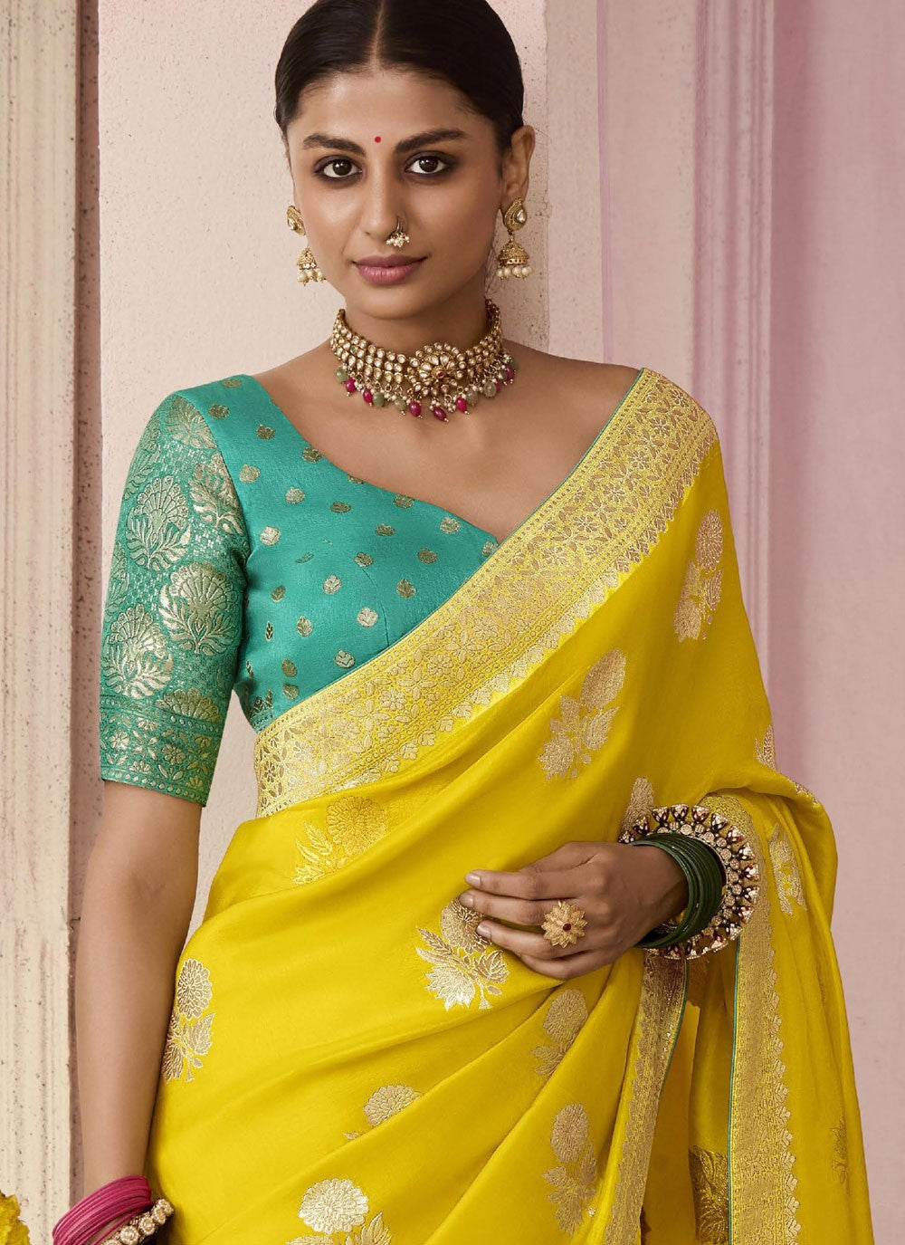 Contemporary Floral Printed Viscose Saree - S7804