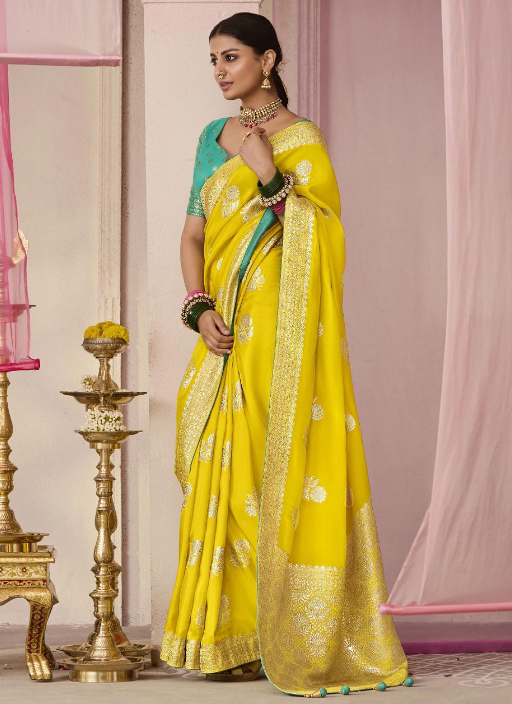 Contemporary Floral Printed Viscose Saree - S7804