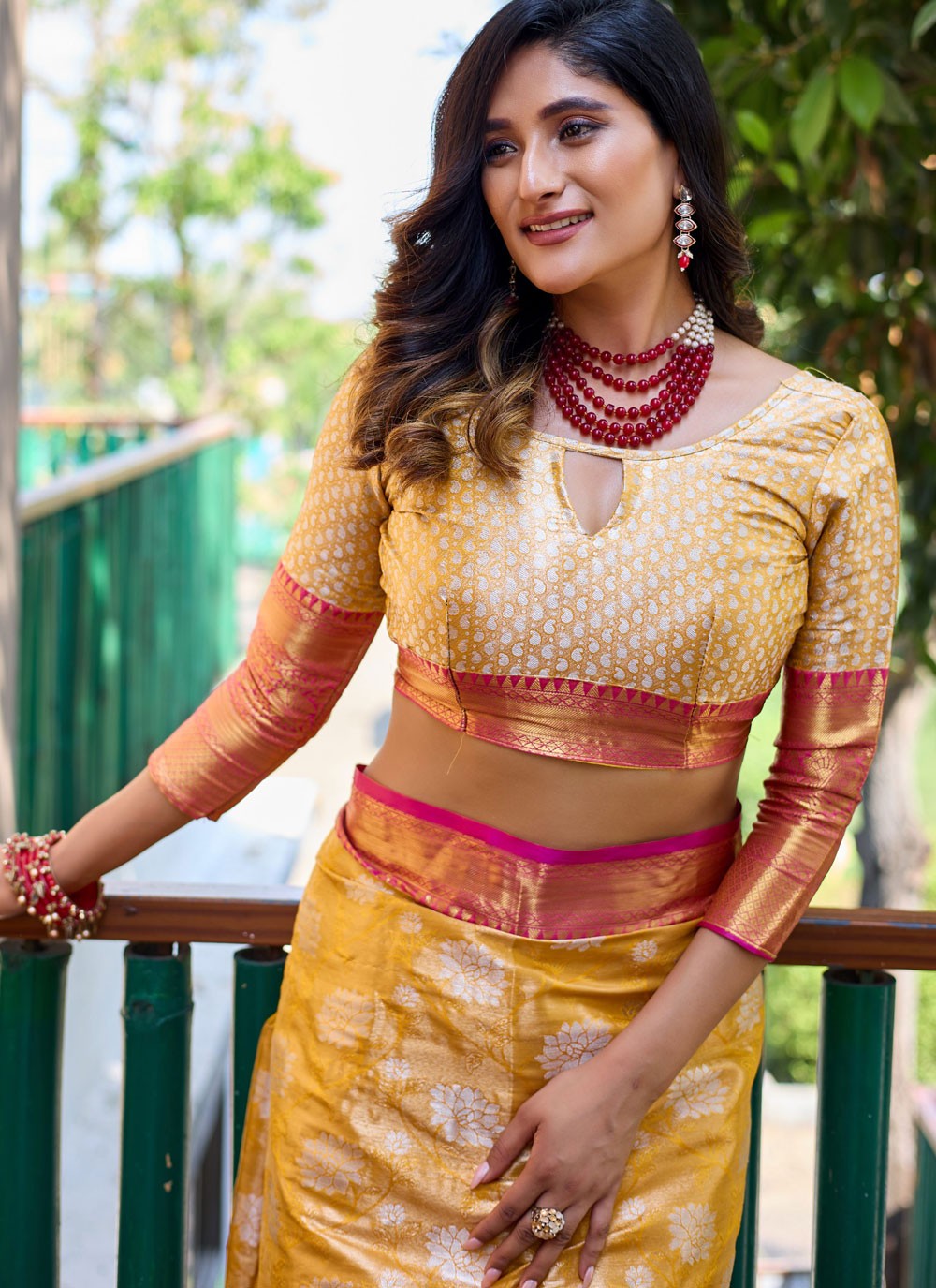 Woven, Zari Banarasi Silk Saree - S12256