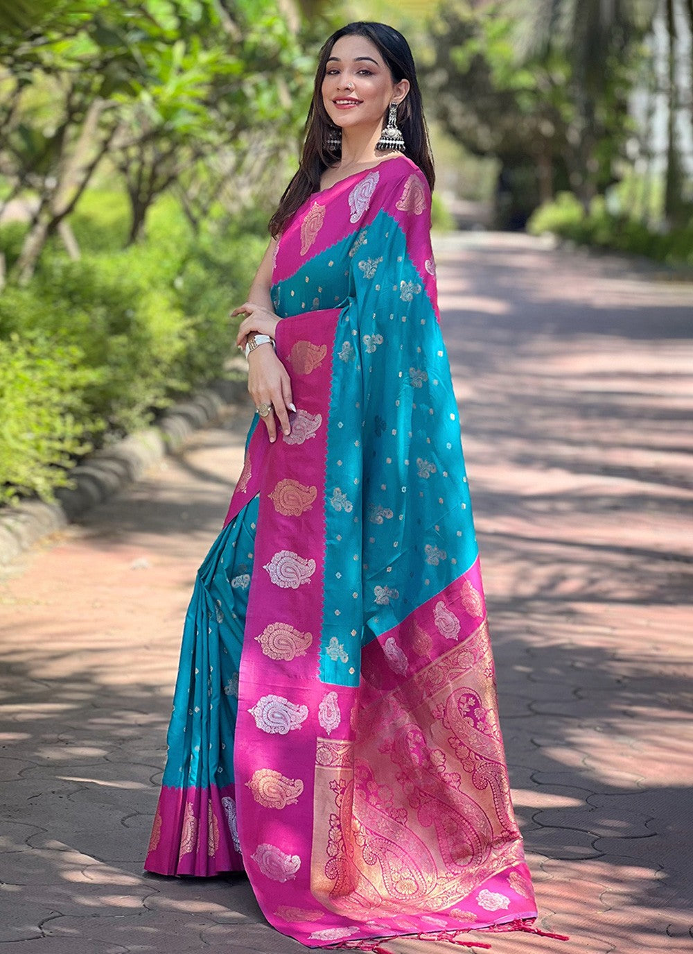 Contemporary Woven Aqua Blue Silk S12600