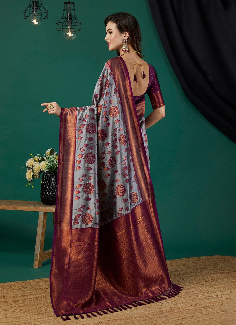 Contemporary Woven Lavender Banarasi Silk Saree S12457