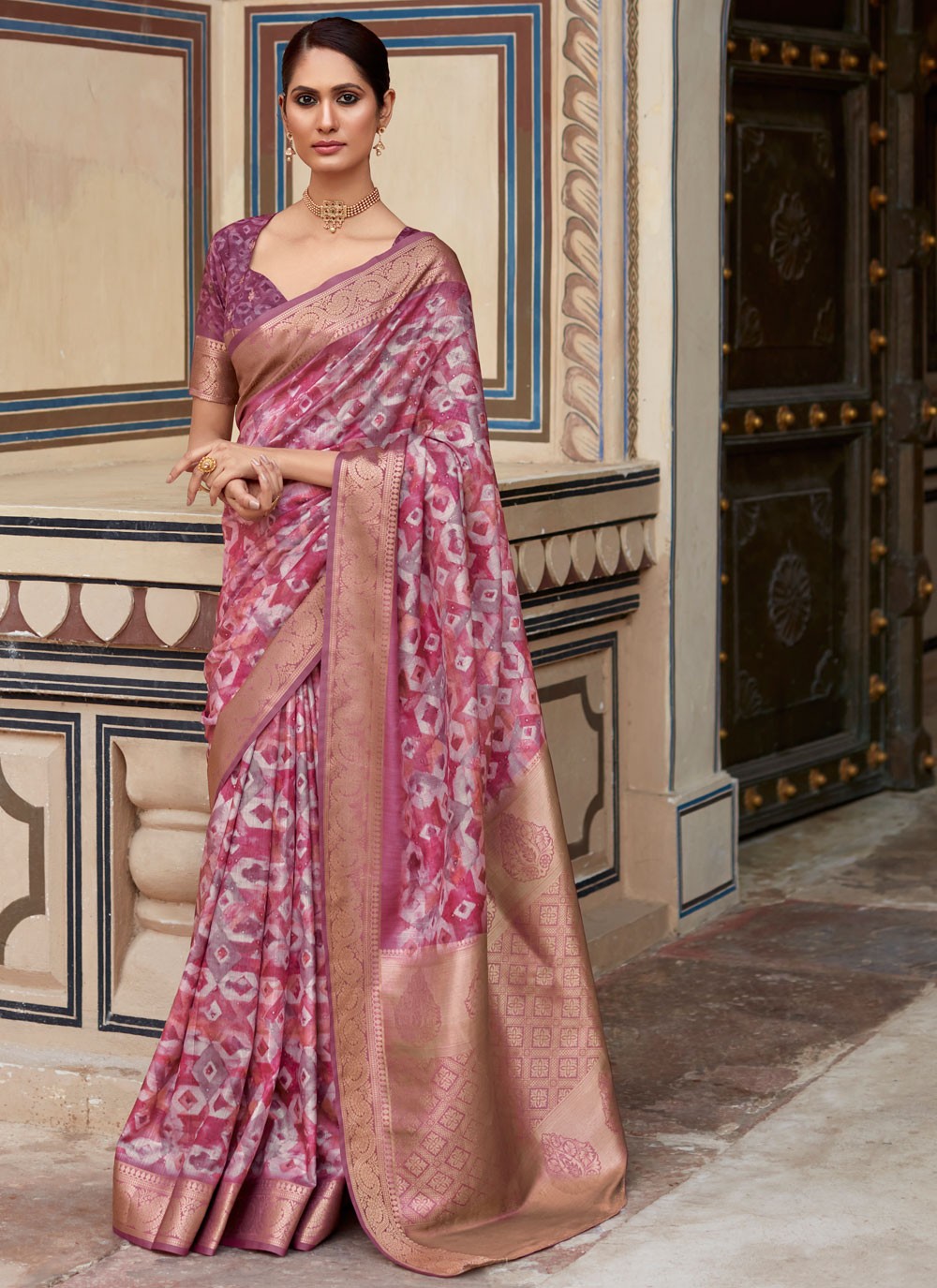 Purple Handloom Silk Classic Saree Abstract Print, Border Work, Zari S15752