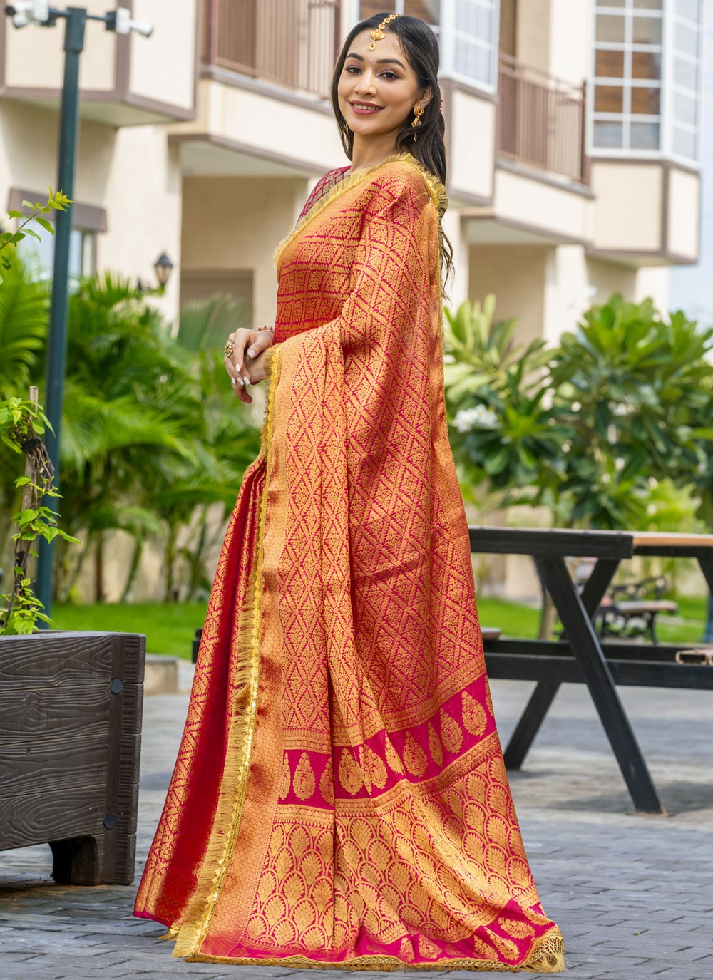 Woven Brocade Hot Pink Saree S14737