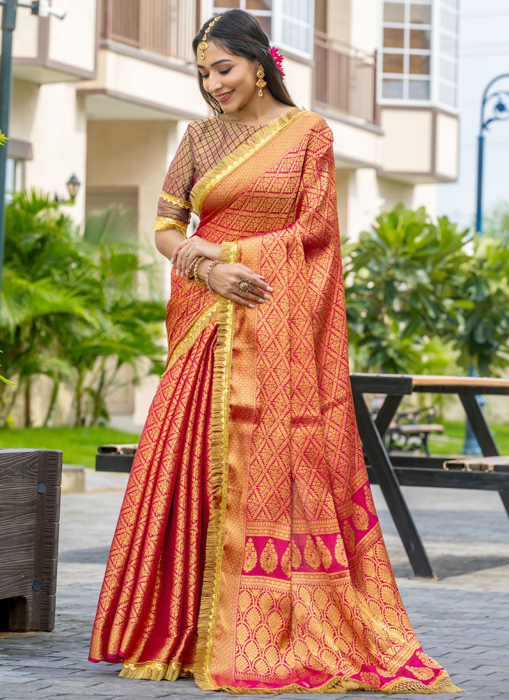 Woven Brocade Hot Pink Saree S14737