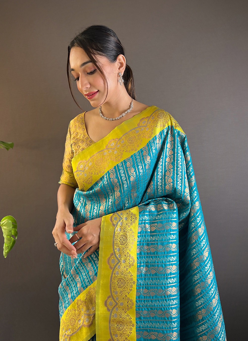 Traditional Weaving Zari Silk Saree - S7606