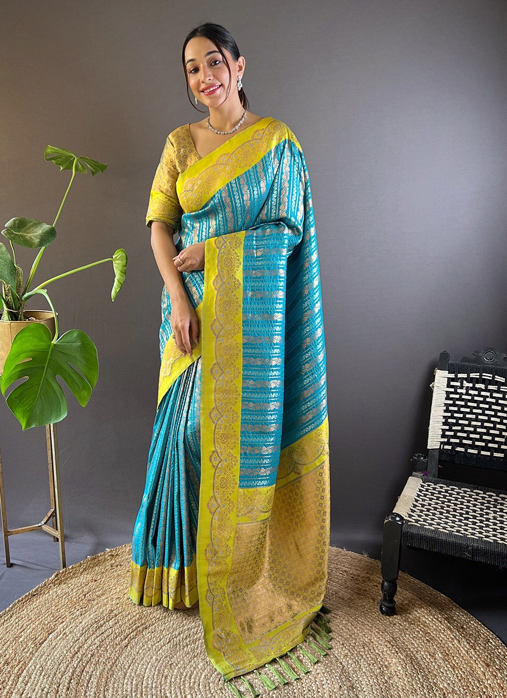 Traditional Weaving Zari Silk Saree - S7606