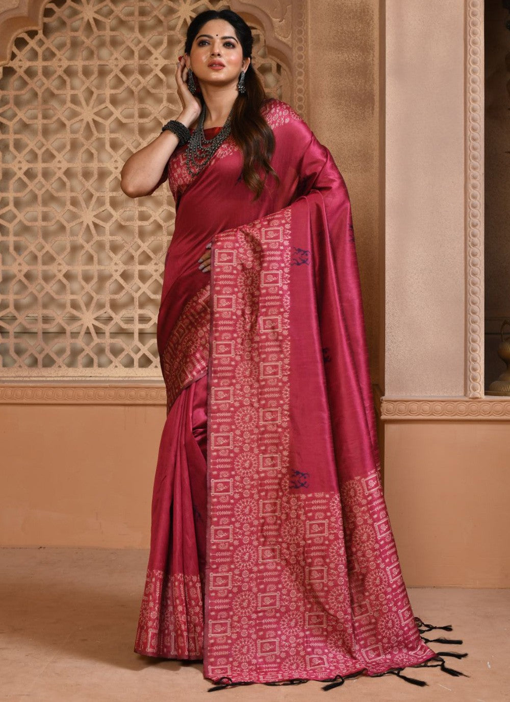 Trendy Woven Handloom Silk Saree - S2906