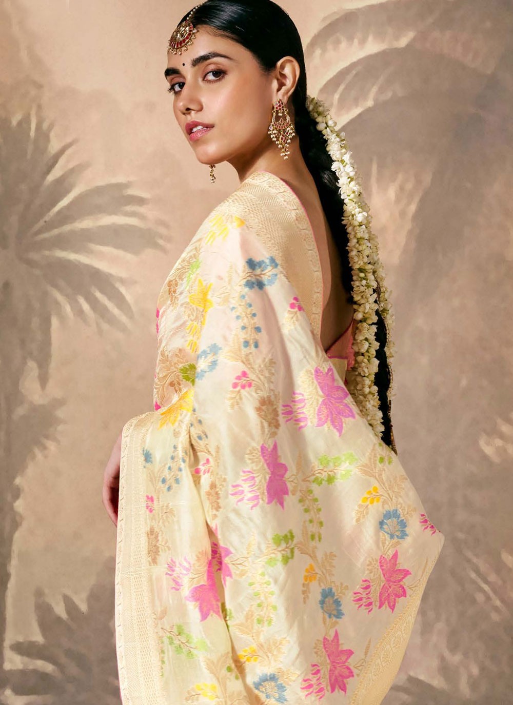 Classic Floral Printed Silk Saree - S8354